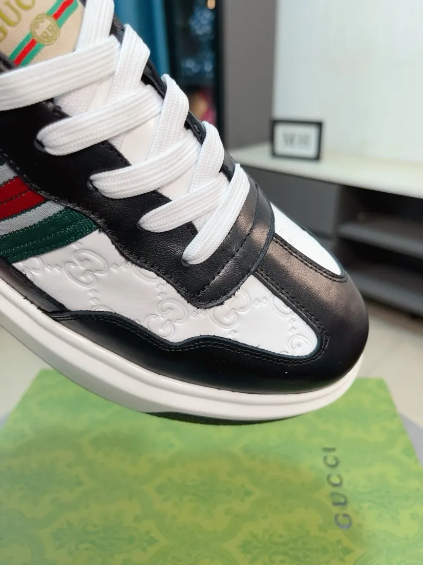 Men's shoes 💰458🌹🌹[GUCCI] Gucci's new lace-up casual men's shoes are on the market first, and the materials and workmanship are superior to all versions on the market. The highest quality shipped first-layer cowhide with imported original perforated materials➕Genuine leather lining, privately molded soft outsole, high foot comfort, imported special materials highlight the brand's unique charm, high-end customization 38-44